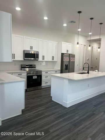 3240 Wallace Avenue SE, Palm Bay, FL 32909