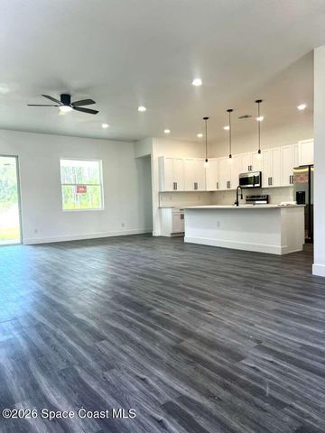 3240 Wallace Avenue SE, Palm Bay, FL 32909