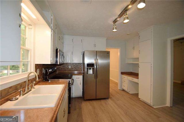 2654 Crystal Court, Lawrenceville, GA 30044