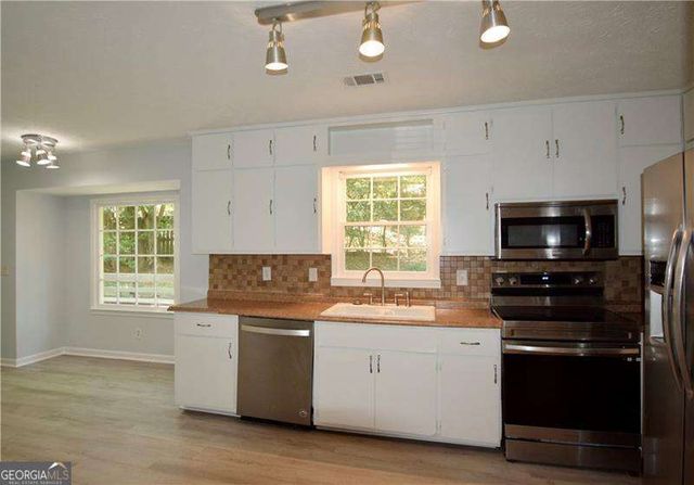 2654 Crystal Court, Lawrenceville, GA 30044