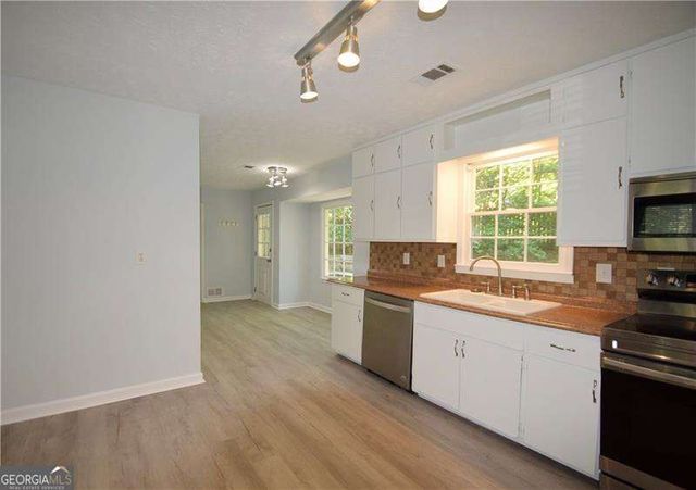 2654 Crystal Court, Lawrenceville, GA 30044