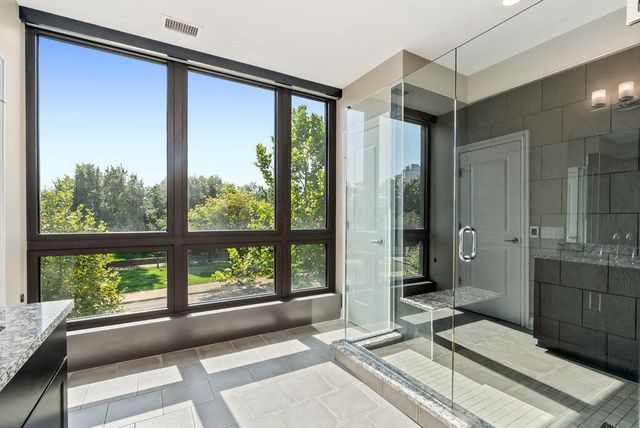 250 W Spring Street, 243, Columbus, OH 43215