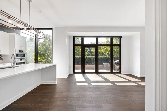 250 W Spring Street, 243, Columbus, OH 43215