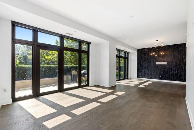 250 W Spring Street, 243, Columbus, OH 43215