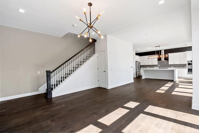 250 W Spring Street, 243, Columbus, OH 43215