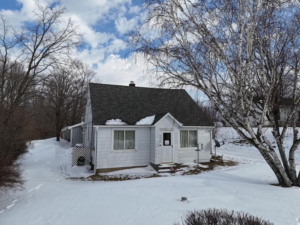 2378 Carroll Road, Traverse City, MI 49686