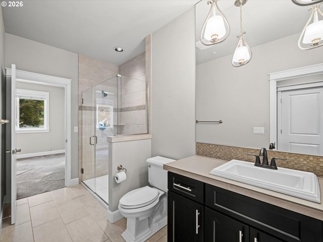 12465 Sw LESSER Rd, Portland, OR 97219