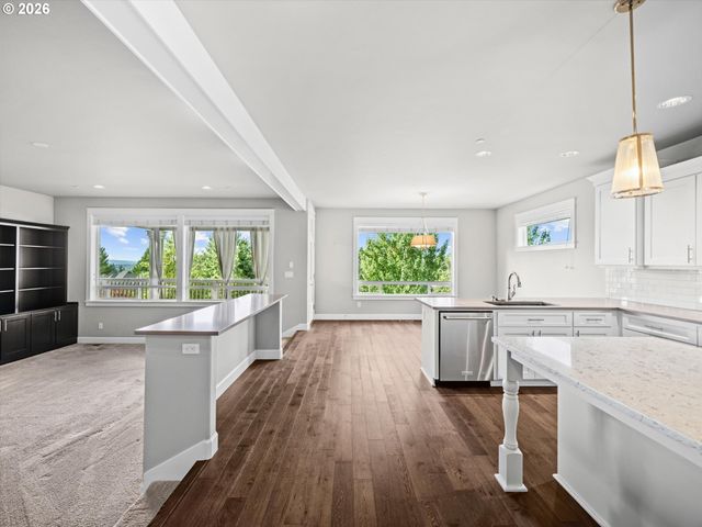 12465 Sw LESSER Rd, Portland, OR 97219