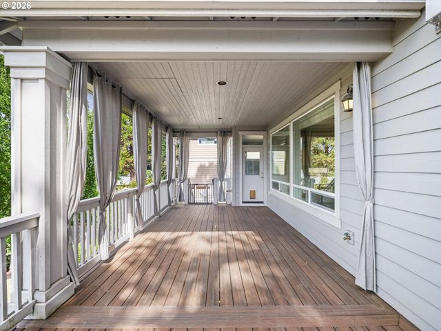 12465 Sw LESSER Rd, Portland, OR 97219