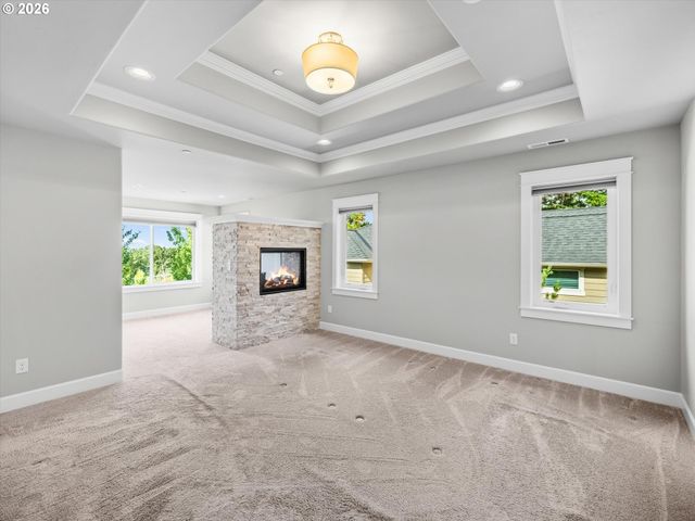 12465 Sw LESSER Rd, Portland, OR 97219