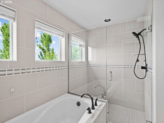 12465 Sw LESSER Rd, Portland, OR 97219