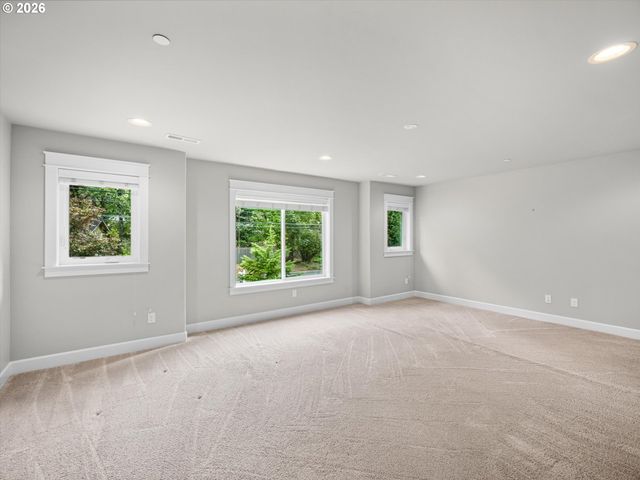 12465 Sw LESSER Rd, Portland, OR 97219