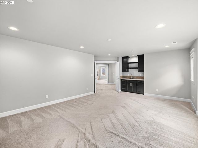 12465 Sw LESSER Rd, Portland, OR 97219
