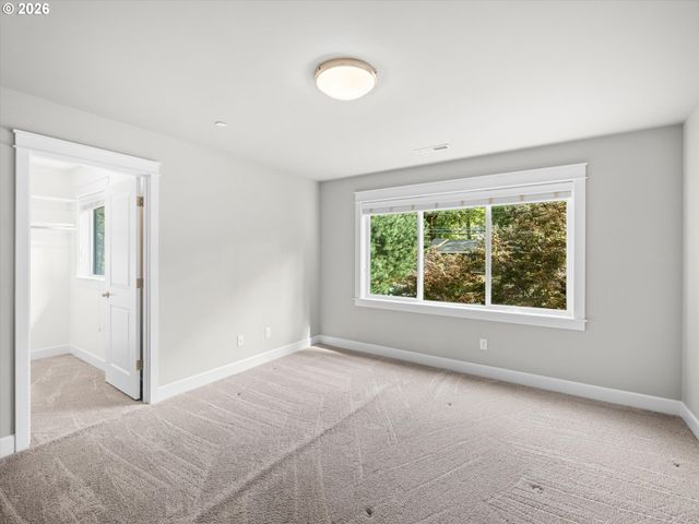 12465 Sw LESSER Rd, Portland, OR 97219