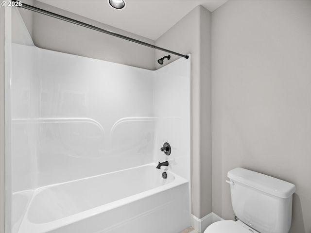 12465 Sw LESSER Rd, Portland, OR 97219