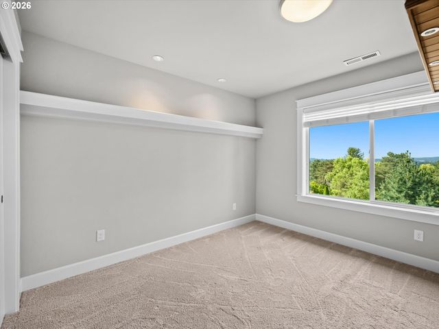 12465 Sw LESSER Rd, Portland, OR 97219