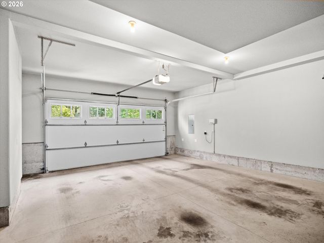 12465 Sw LESSER Rd, Portland, OR 97219