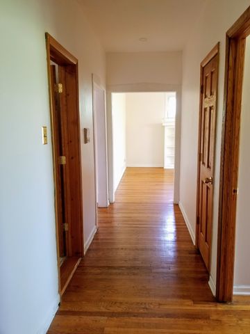 2220 N Saint Louis Avenue 3, Chicago, IL 60647