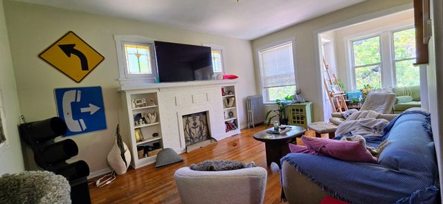 2220 N Saint Louis Avenue 3, Chicago, IL 60647