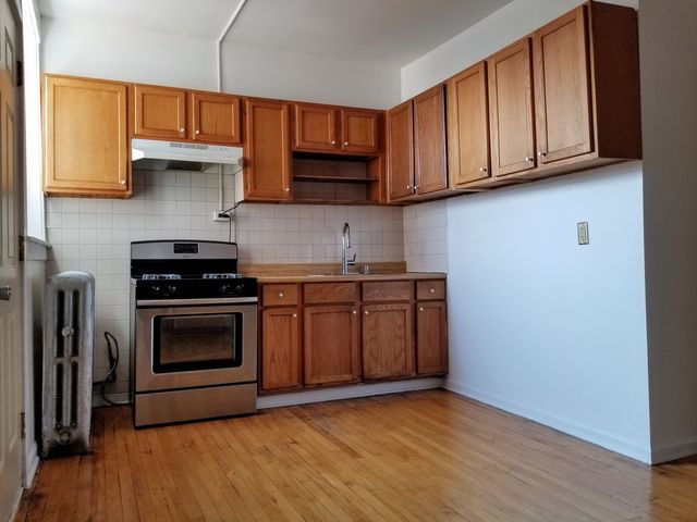 2220 N Saint Louis Avenue 3, Chicago, IL 60647