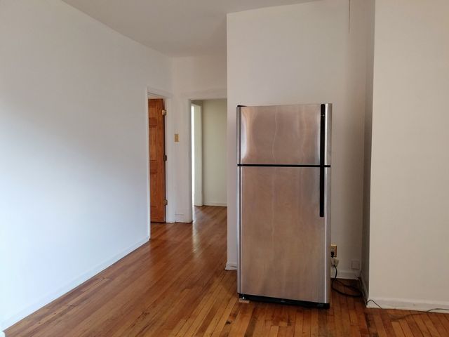 2220 N Saint Louis Avenue 3, Chicago, IL 60647