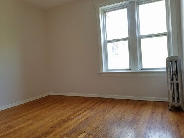2220 N Saint Louis Avenue 3, Chicago, IL 60647