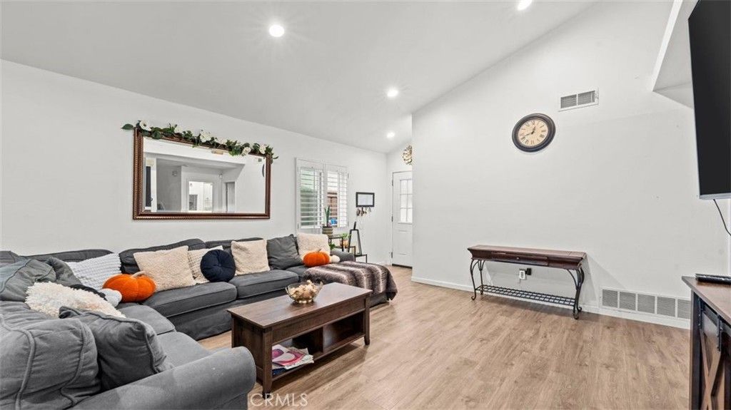 16662 Minter Court, Canyon Country, CA 91387 — photo 5
