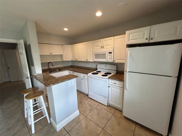 921 NE 17th Avenue 2, Fort Lauderdale, FL 33304