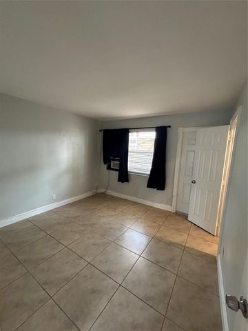 921 NE 17th Avenue 2, Fort Lauderdale, FL 33304
