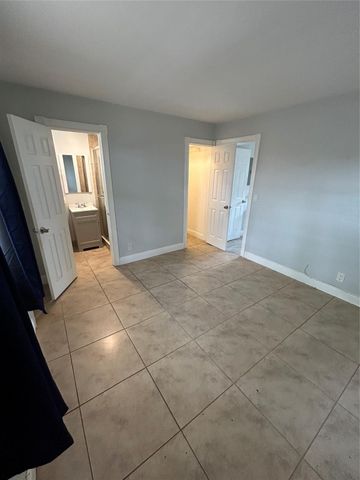 921 NE 17th Avenue 2, Fort Lauderdale, FL 33304