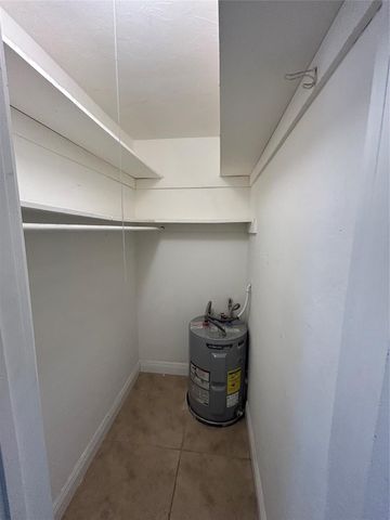 921 NE 17th Avenue 2, Fort Lauderdale, FL 33304