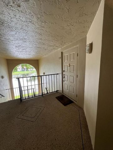 712 Sunny Pine Way C3, Greenacres, FL 33415