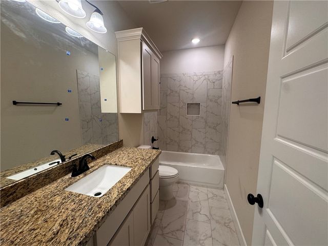 914 Fork Court, College Station, TX 77845