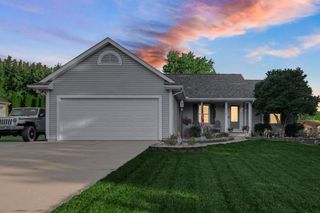33965 Prairie Knolls Drive, New Carlisle, IN 46552