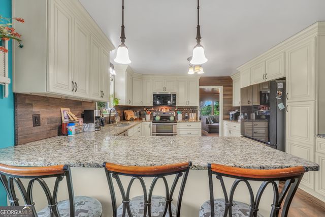 876 Simpson Mill Road, Locust Grove, GA 30248