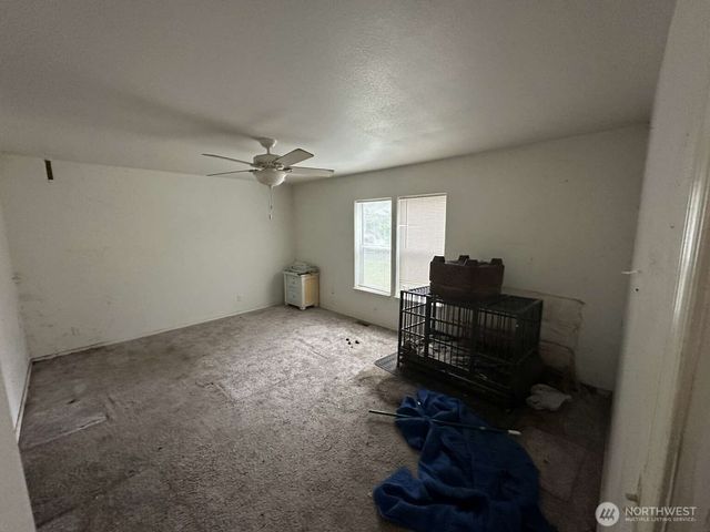 241 E Park Loop, Shelton, WA 98584