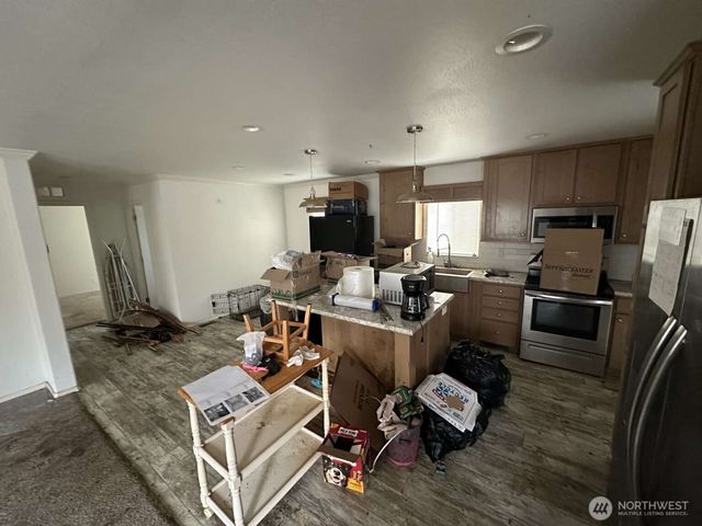 241 E Park Loop, Shelton, WA 98584