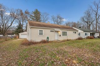 225 Adaline Street, Pennfield Twp, MI 49017