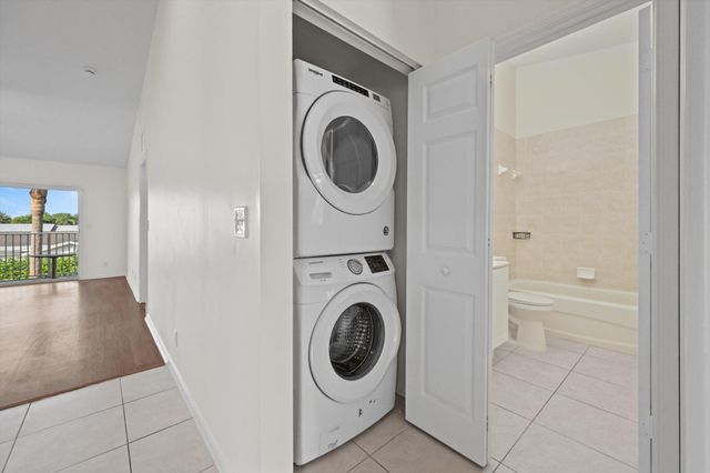 4534 Oak Terrace Drive, Greenacres, FL 33463