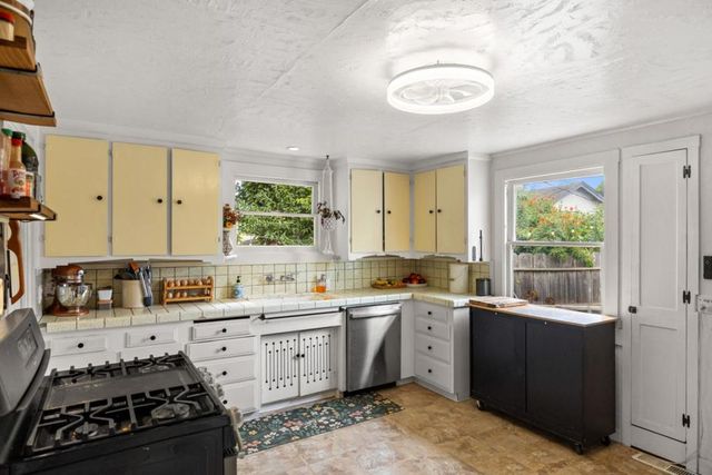 18 Lower Cutter Drive, Watsonville, CA 95076