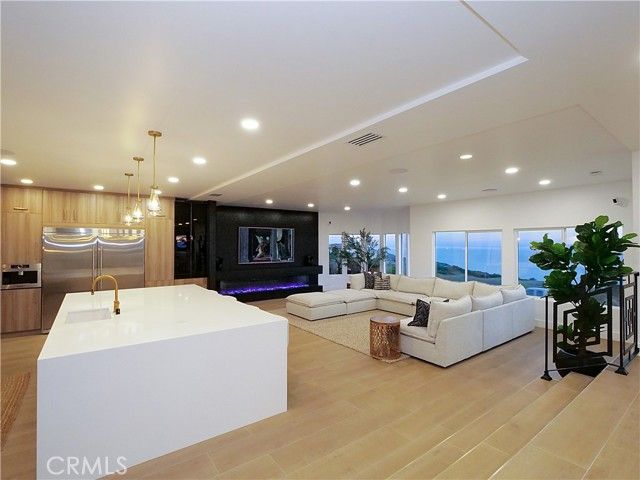 32551 Seacliff Drive, Rancho Palos Verdes, CA 90275