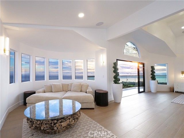 32551 Seacliff Drive, Rancho Palos Verdes, CA 90275