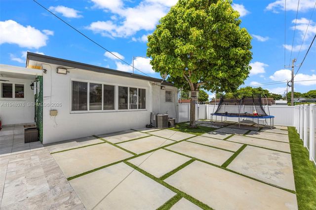 8631 SW 16th Ter, Miami, FL 33155