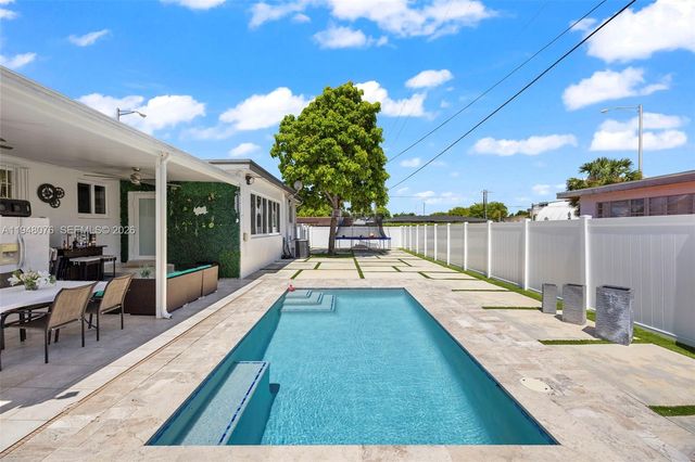 8631 SW 16th Ter, Miami, FL 33155