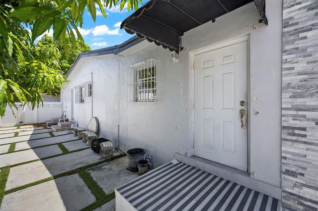 8631 SW 16th Ter, Miami, FL 33155