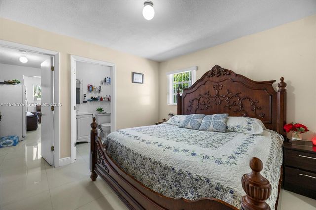 8631 SW 16th Ter, Miami, FL 33155