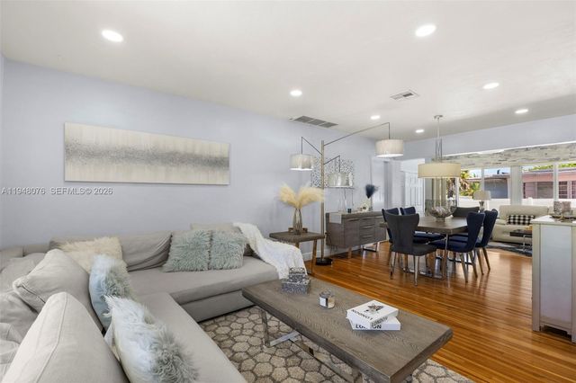 8631 SW 16th Ter, Miami, FL 33155