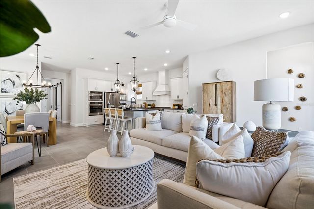 15197 BLUE PEACOCK LANE, Winter Garden, FL 34787