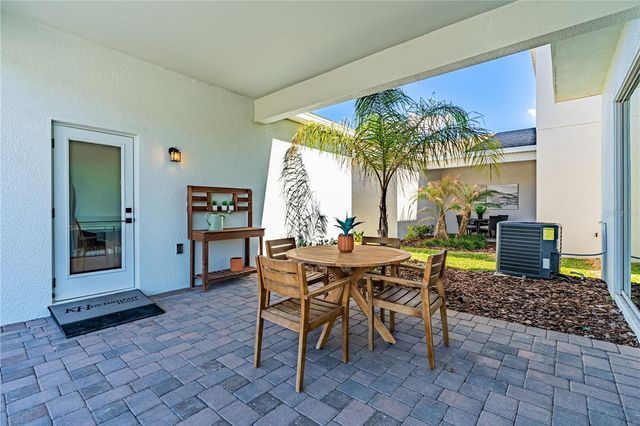 15197 BLUE PEACOCK LANE, Winter Garden, FL 34787