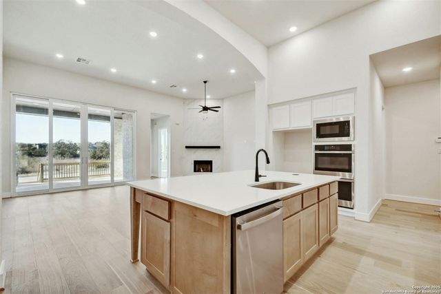 1418 Lytham Park, Bulverde, TX 78163